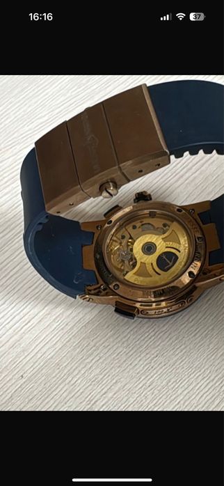 Nardin El Toro часы