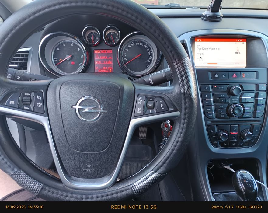 Opel Astra J Sports Tourer