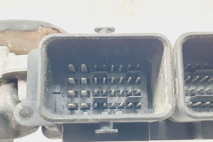 Calculator motor ecu 1.5 dci k9k 237102213r 0281030439 Dacia Logan 2 seria