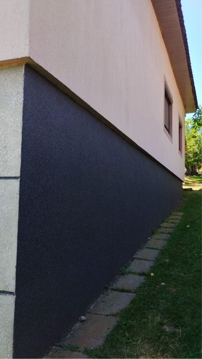 Vand casa plus teren si anexe