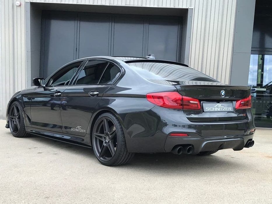 Eleron Pleoapa Luneta BMW G30 F90 Plastic Negru lucios