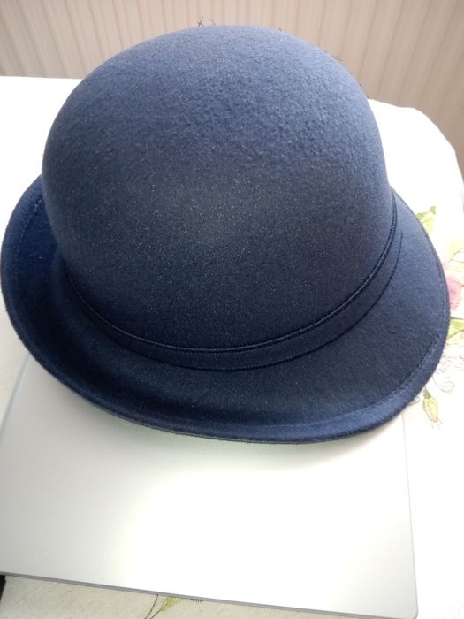 Pălărie nouă cu eticheta