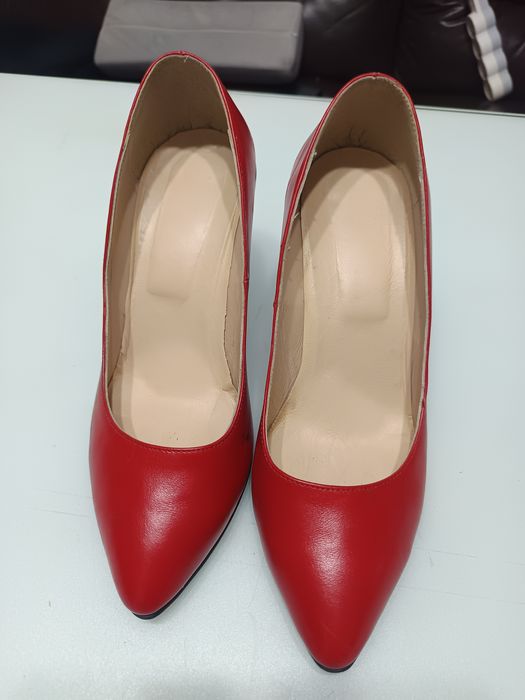Pantofi piele nr 40 cu toc