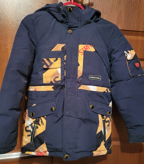 Продам куртку мальчековый