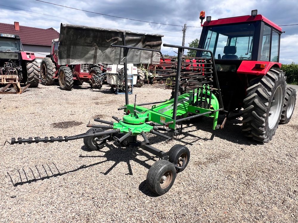 Grebla de adunat fîn deutz fahr swatMaster 3921