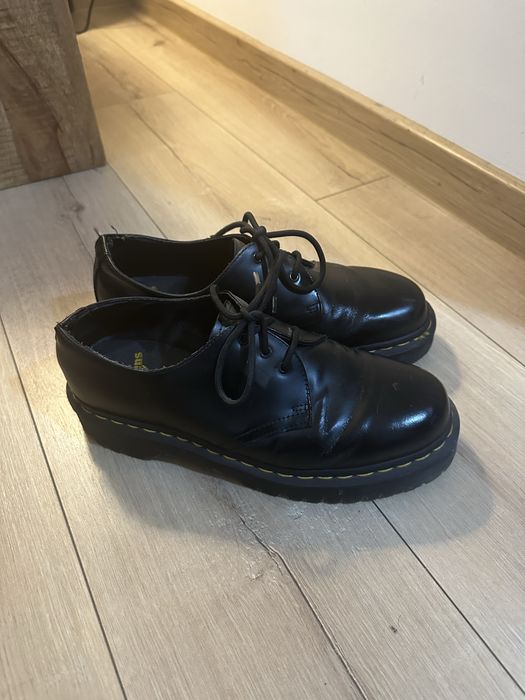 Doc Martens обувки с връзки