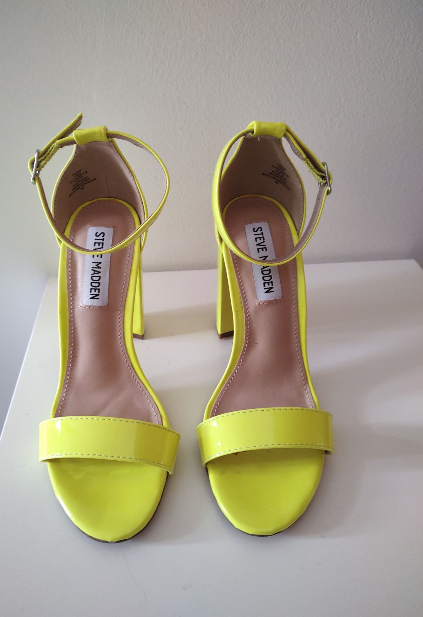 Steve Madden неонови сандали на ток 37 номер