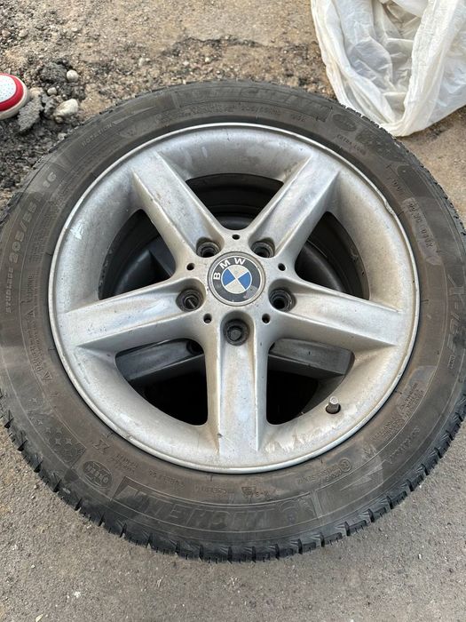 Диски с зимней резиной от BMW