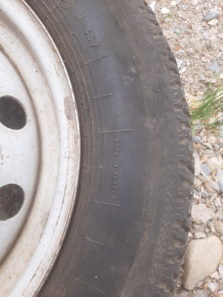 175 / 80 R 16 Запаска на ниву