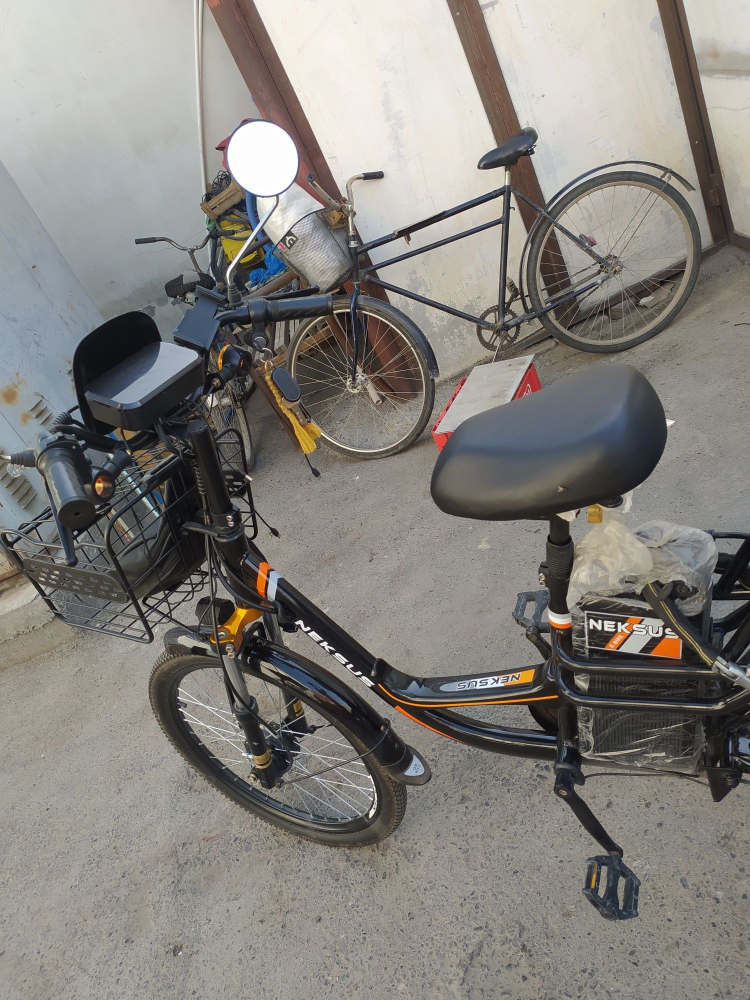 Мотовелсипед велоскутер