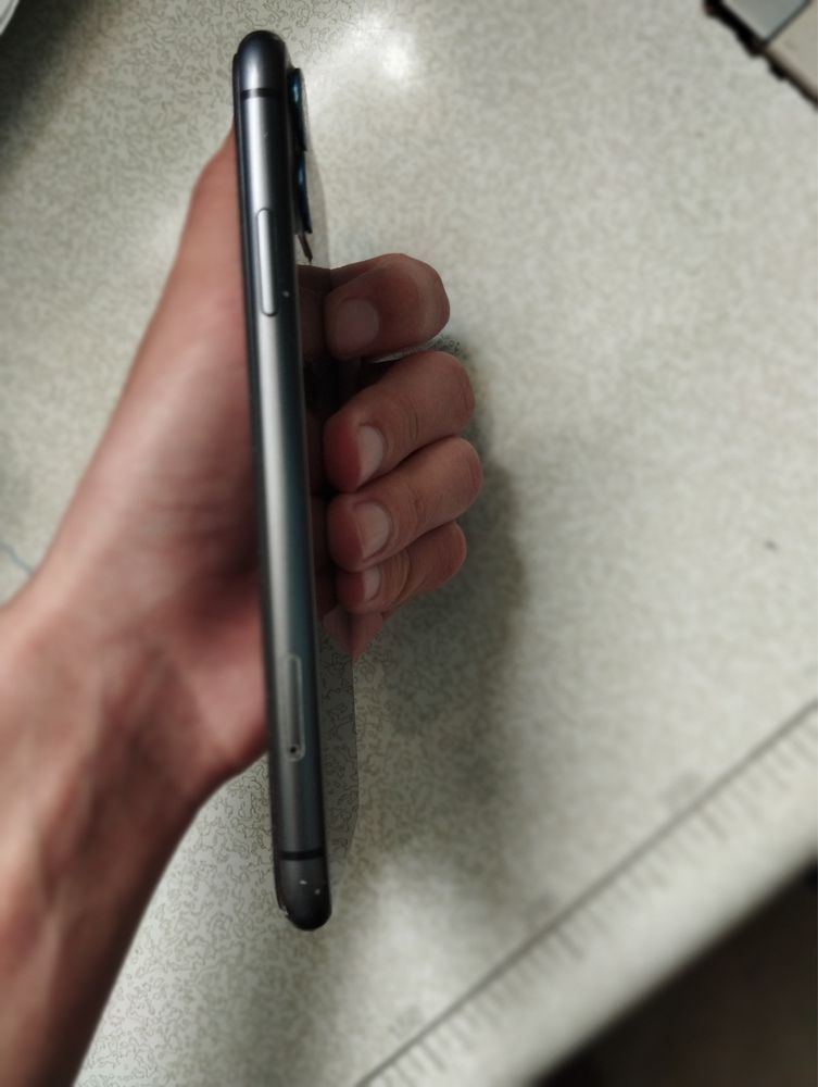 Iphone 11 qora ideal