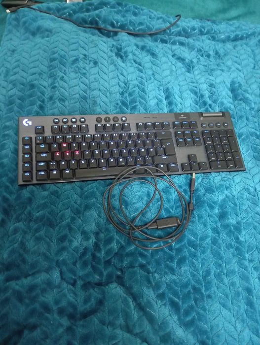 Logitech G915 X Lightspeed