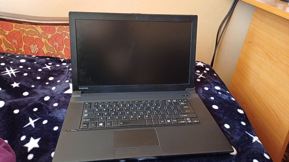Vând laptop Toshiba dynabook satelitte b554/L