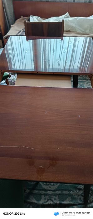 Дървена маса със 6 стола