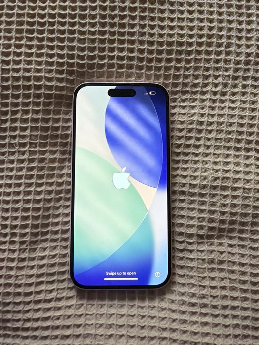 iPhone 15 – розов, 256GB, отлично състояние,с гаранция