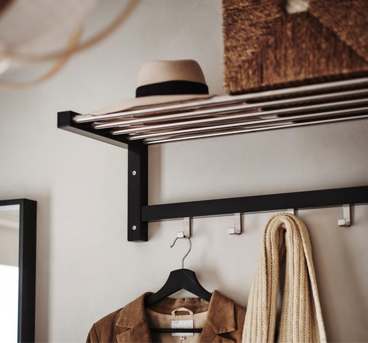 Vând cuier IKEA Tjusig