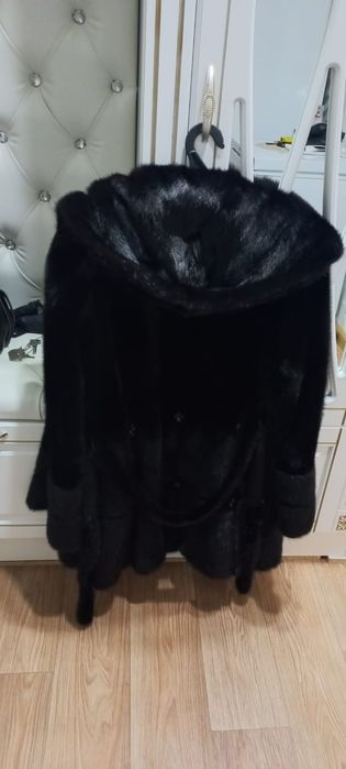 Продам шубу (автоледи)