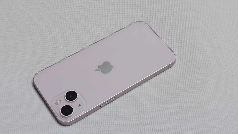 Iphone 13 10/10 roz (rar)
