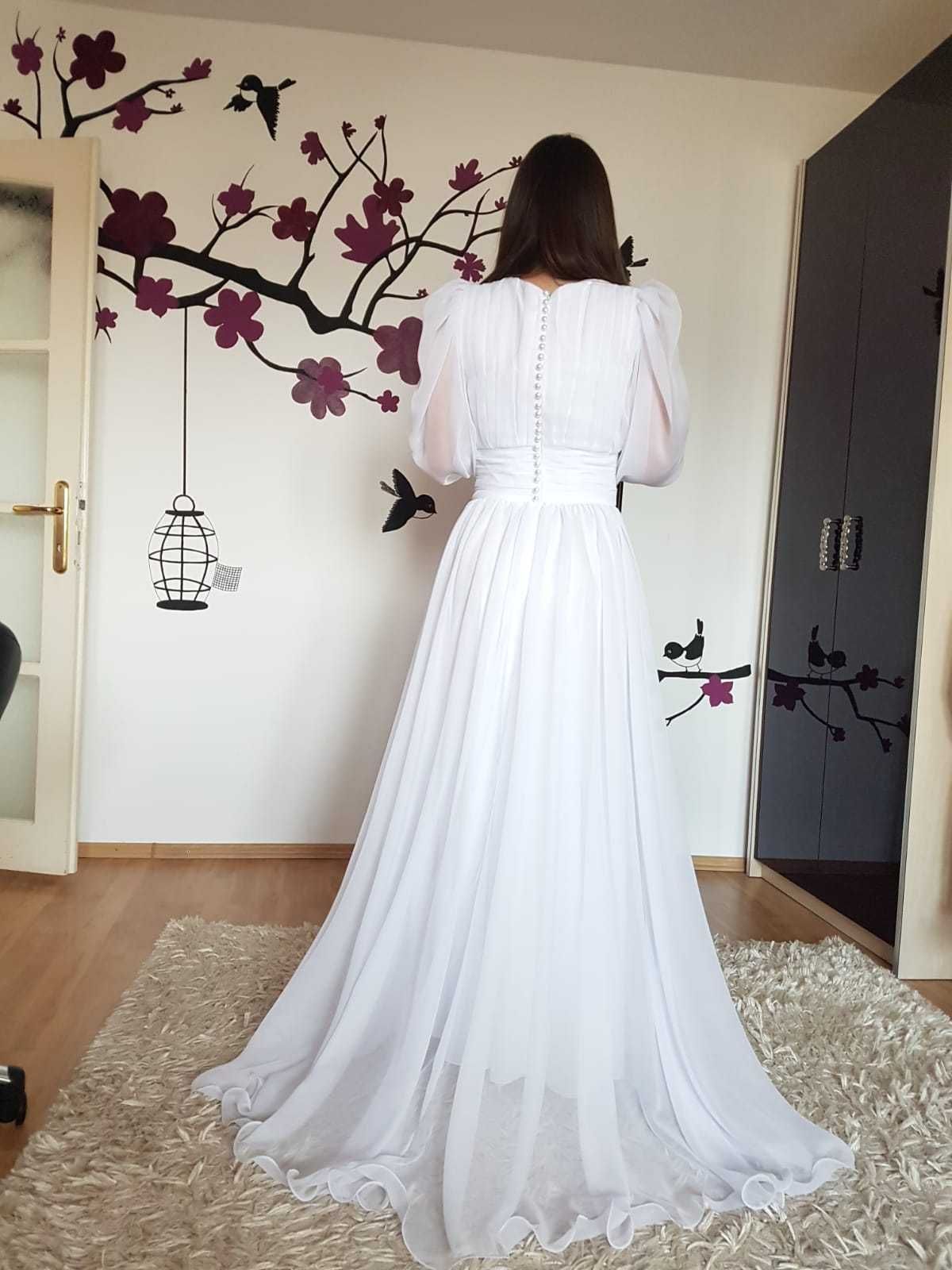 Vand rochie deosebita de mireasa