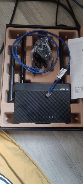 Роутер продам новый