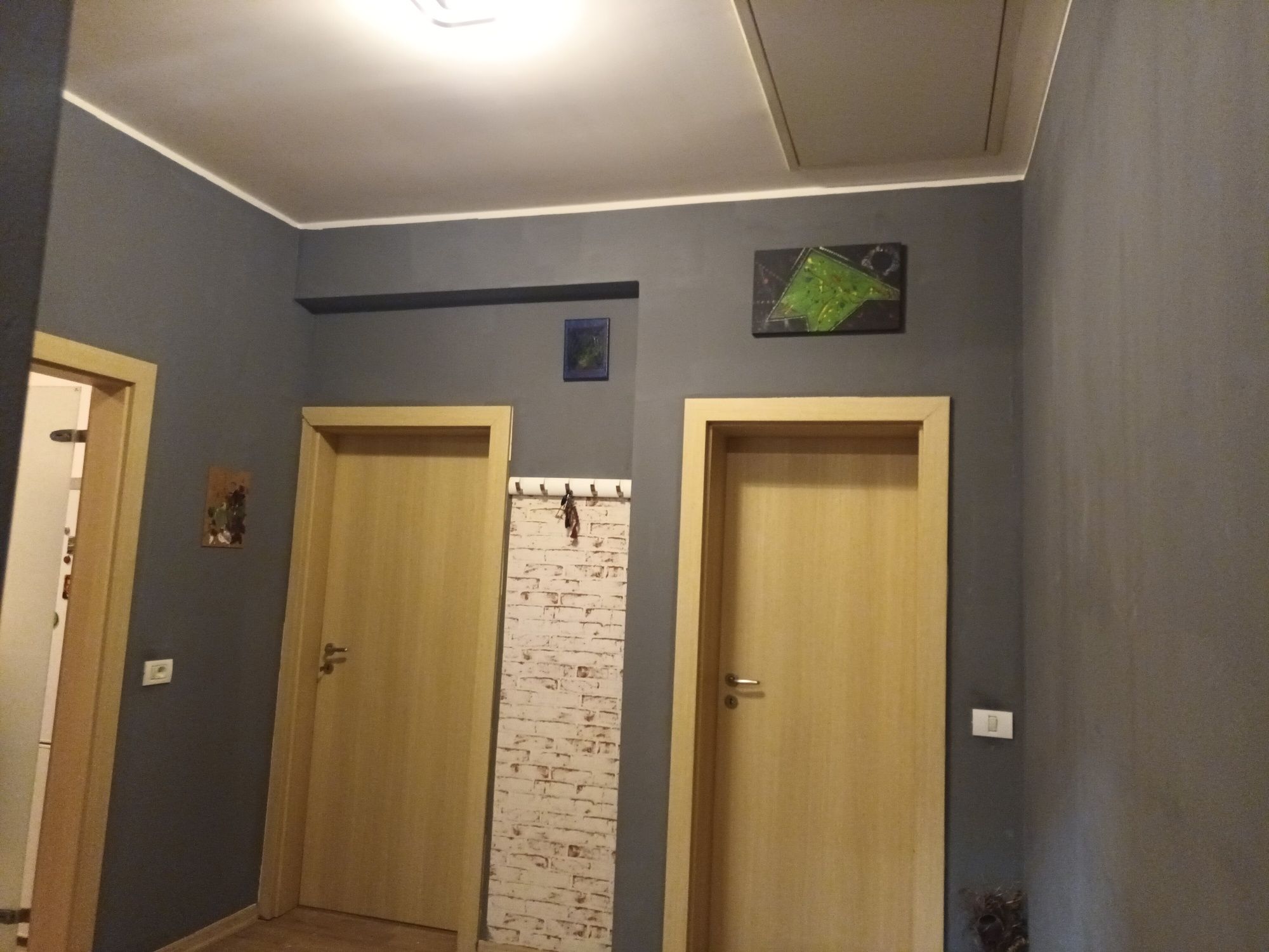 Inchiriez apartament