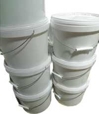 Продаем белые пластиковые ведра 11 литровые пищевые с крышкой и ручкой