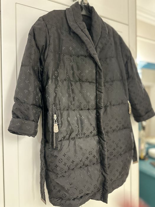 Продаю зимнюю куртку