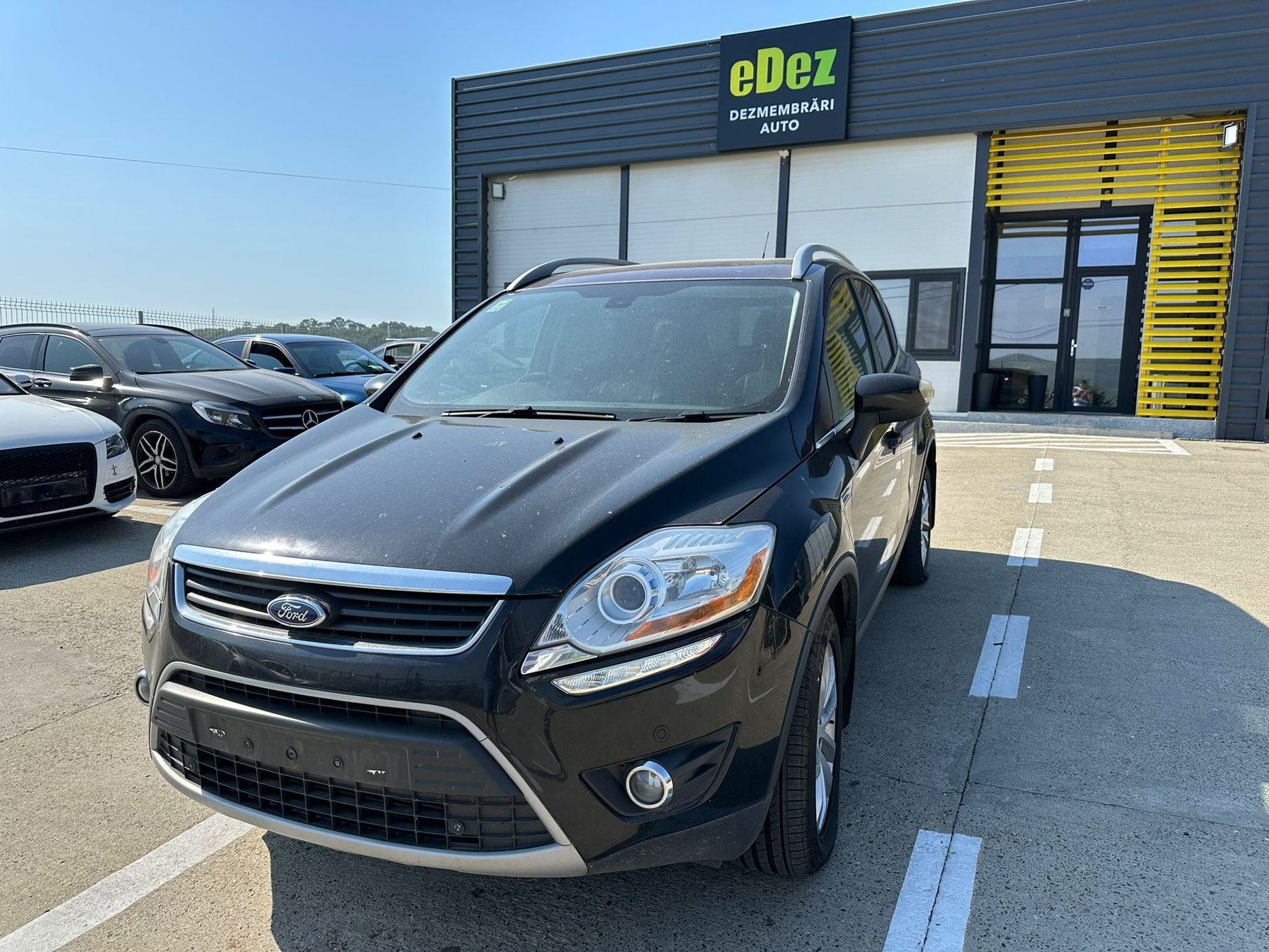 Dezmembrez / Dezmembrari / Piese / Accesorii Ford kuga culoare negru 2012 2.0 tdci 163 cp xenon 4x4