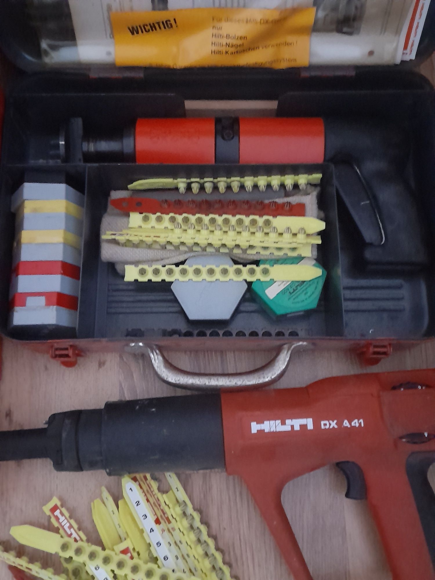 Pistole cuie  Hilti