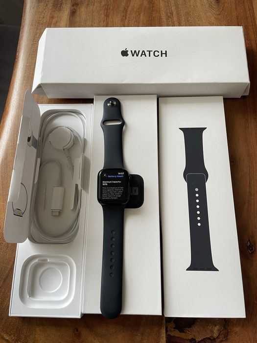 Apple watch SE 2nd gen 40mm GPS