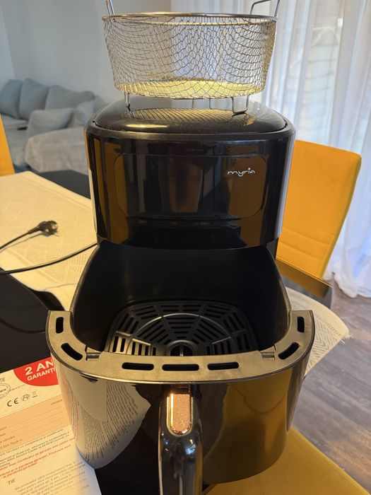 Friteuza Myria cu garantie