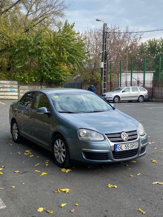 Vând Volkswagen Jetta