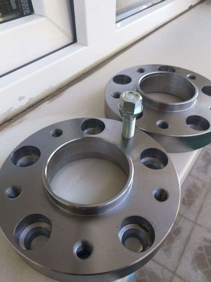 Distantieri ,flanse  adaptoare , Bmw E60 E90 E91 E39 E65 E84 X5 X3 E46