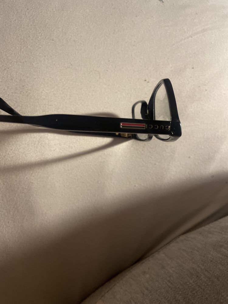 rame gucci folosite doar in casa aprox 1 an  sunt in stare perfecta