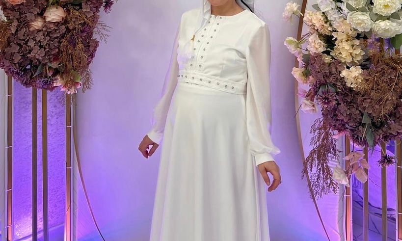 Белый платье.                .