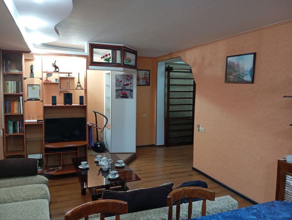 Срочно сдается квартира 2 х комнатная около МВД, интерпол