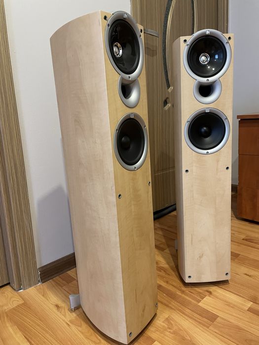 Boxe de podea KEF Q4
