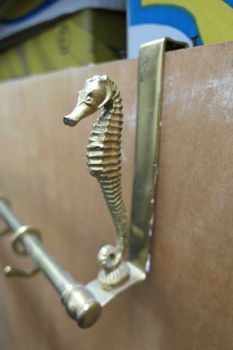 Cuier Bronz aurit Dore Cal de mare cu 5 agatatoare 60/15cm agatatoare