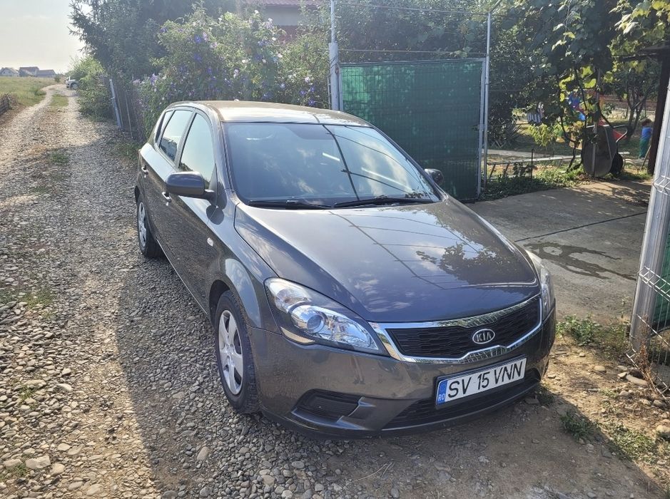 Vand Kia Ceed 2010 1.4 benzina