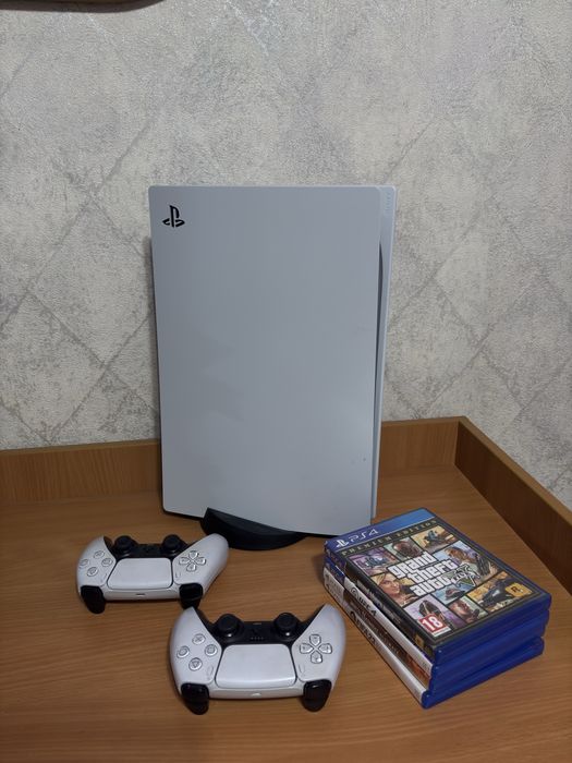 Игровая приставка Sony PlayStation 5 белый