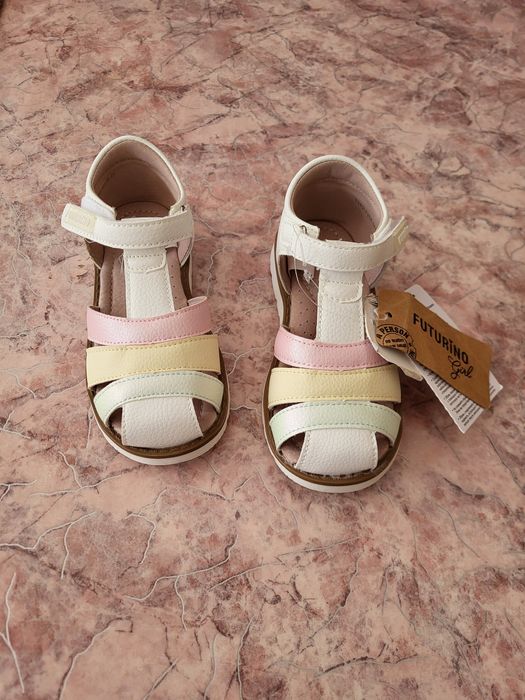 Продам новые сандали детские для девочек