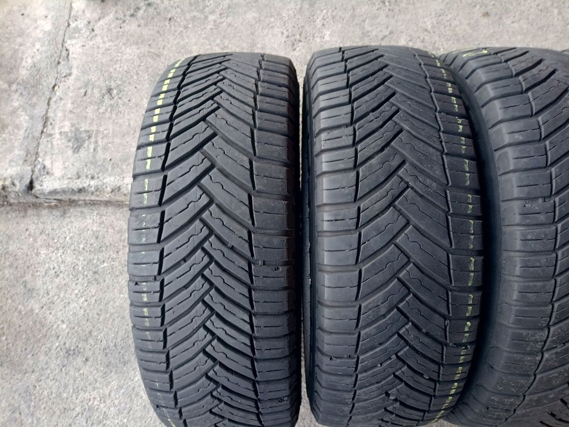 4 anvelope AllSeason Michelin 215/65 R16C dot 3320