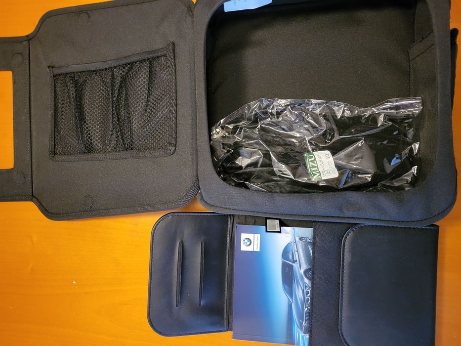 Оригинална чантичка за BMW зарядно plug-in Hybrid