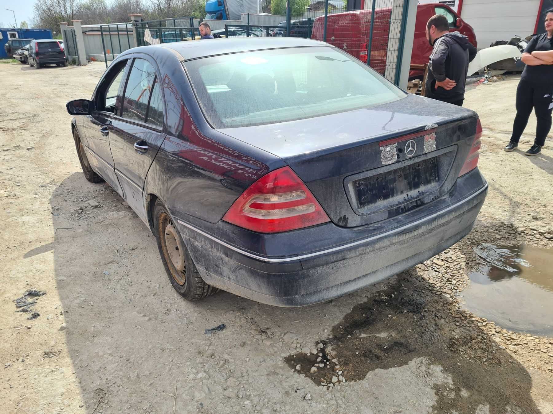 Мерцедес ц класа W203 на части