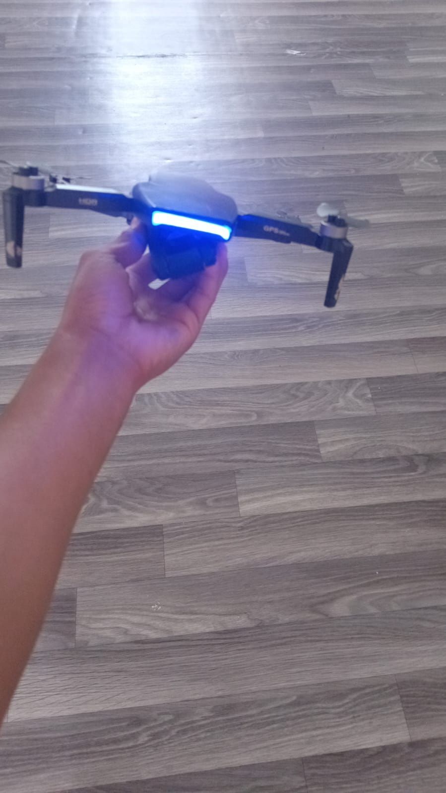 Продам qazdrone model S MDS007 8К