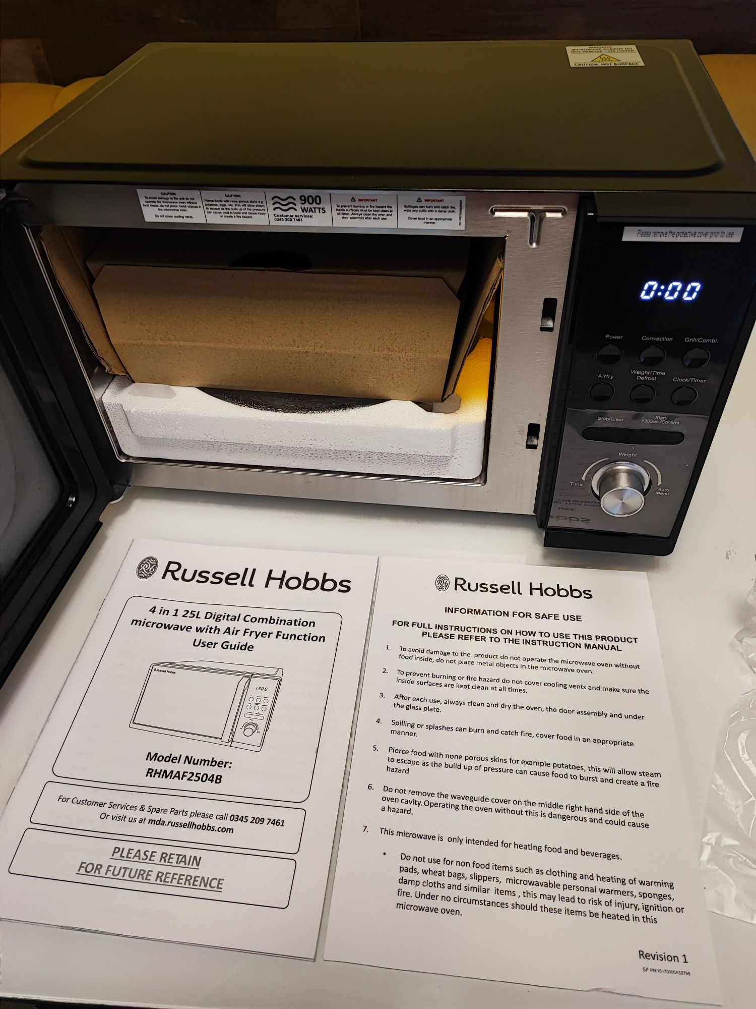 Комбинирана Микровълнова Russell Hobbs 25L нова