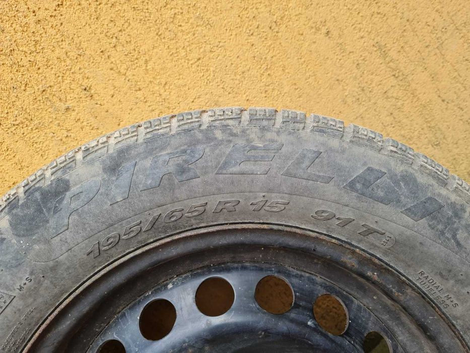 Jante de tabla cu cauciucuri de iarna