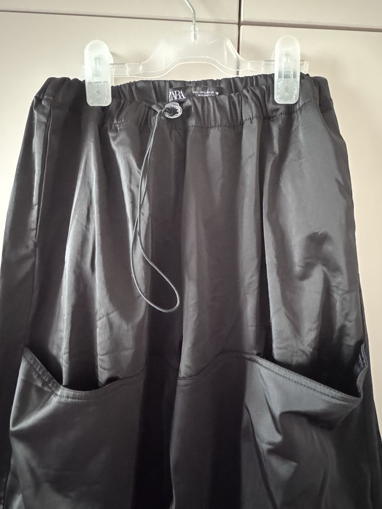 Сатенен панталон Zara