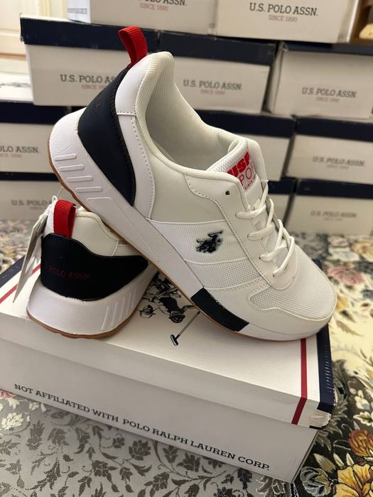 Кроссовки для мужчин