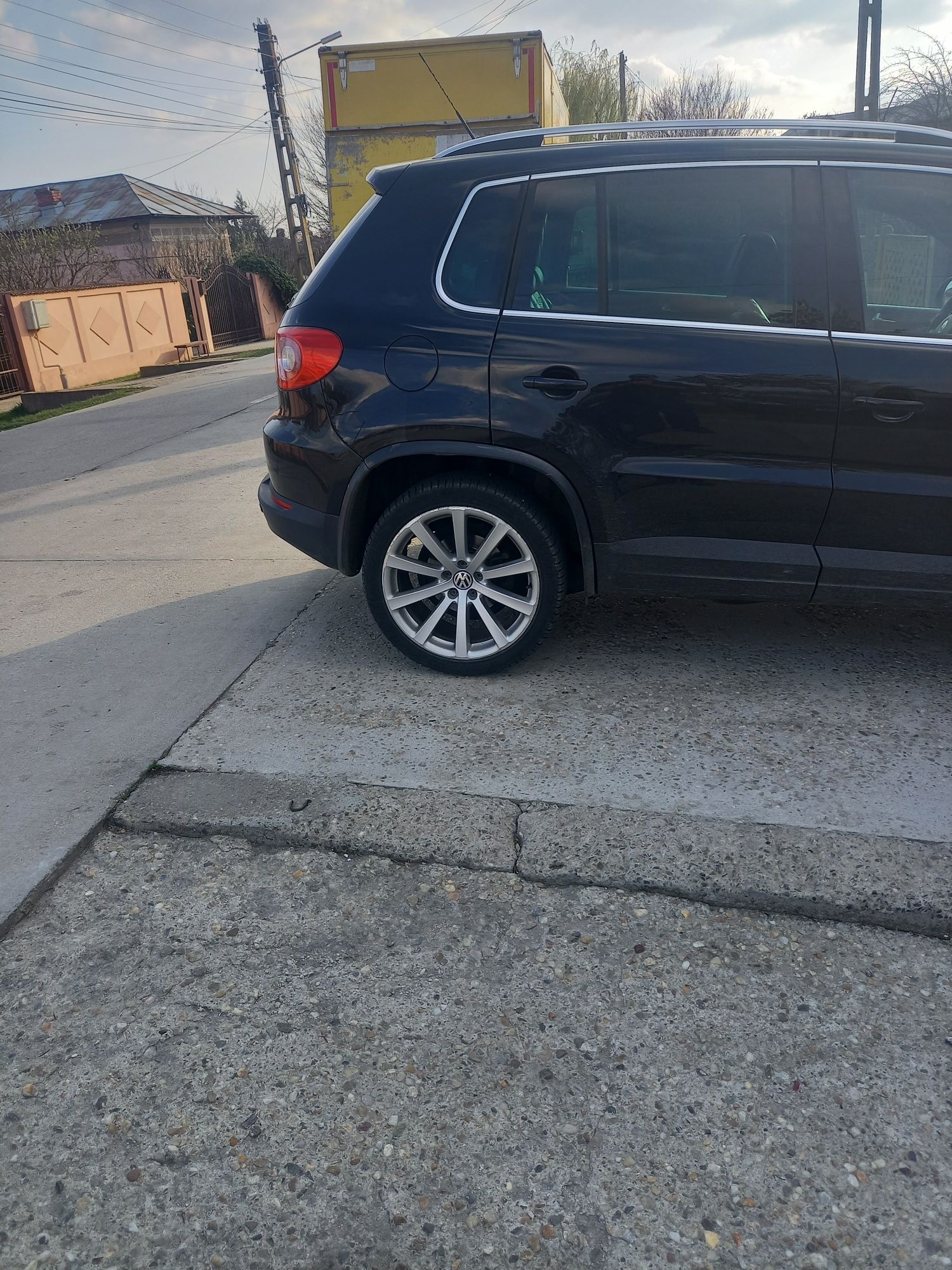 Jante aliaj , vw tiguan pe 19 , prindere 5×112, anvelope iarna s-au va